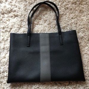 ☘️👜 Vincent Camuto Luck Tote ☘️👜